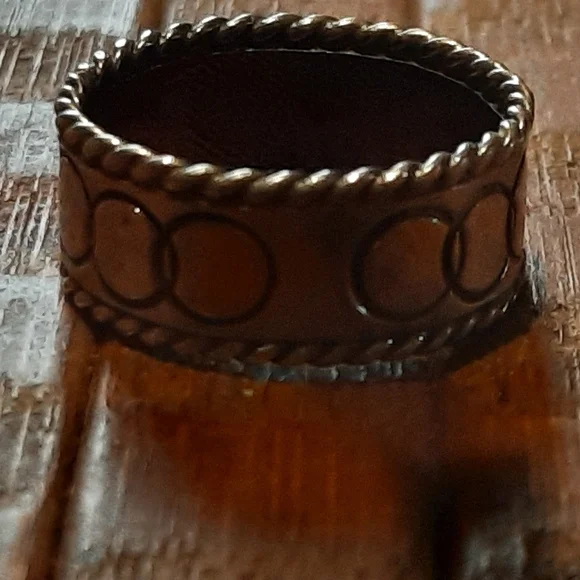 925 Silver Ring - Picture 2 of 7